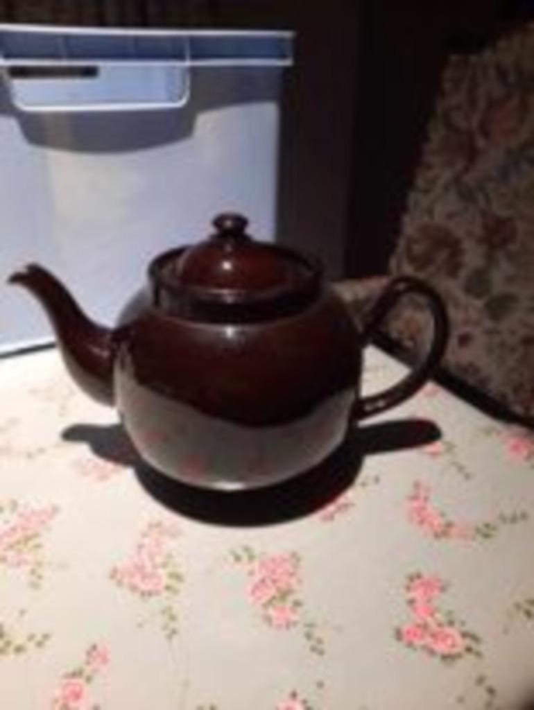 *  grote oude theepot, Enlèvement ou Envoi