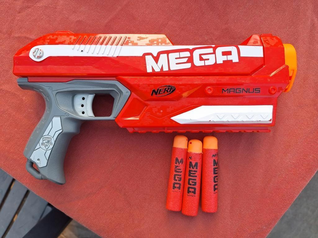 Pistolet Mega Magnus Nerf, Enlèvement ou Envoi, Comme neuf