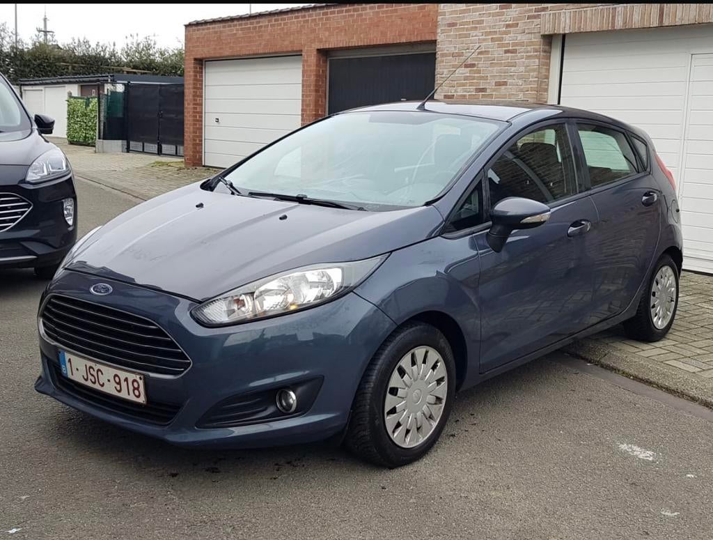 ford fiesta 1.5 tdci euro 5b +- 270.000km, Auto's, Voorwielaandrijving, Euro 5, 4 cilinders, Particulier