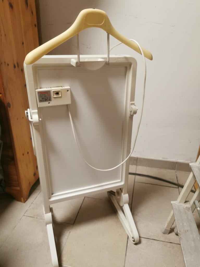 Presse à pantalons électrique comme neuve, Electroménager, Enlèvement ou Envoi, Comme neuf