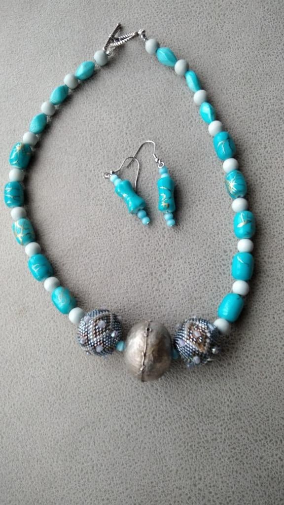 Ketting en oorbellen handgemaakt, Enlèvement ou Envoi
