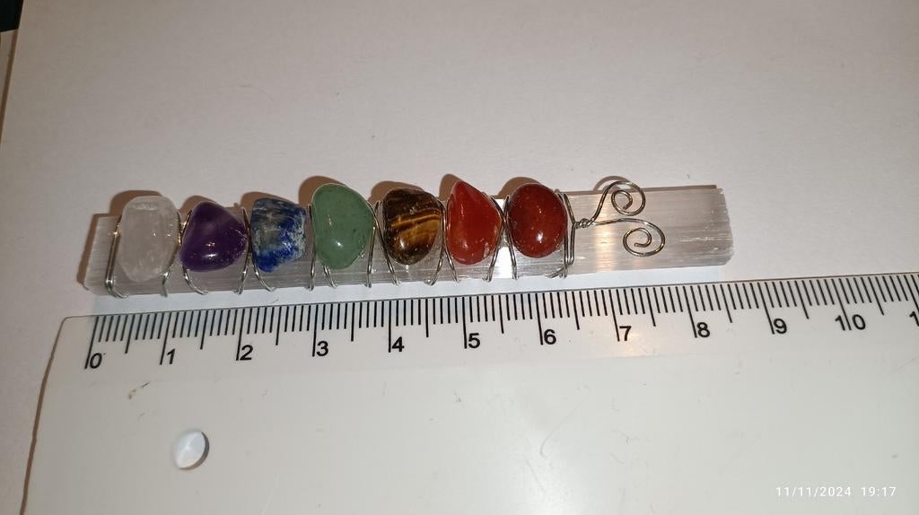 Bâton de sélénite avec pierres de 7 chakras, Enlèvement ou Envoi, Neuf