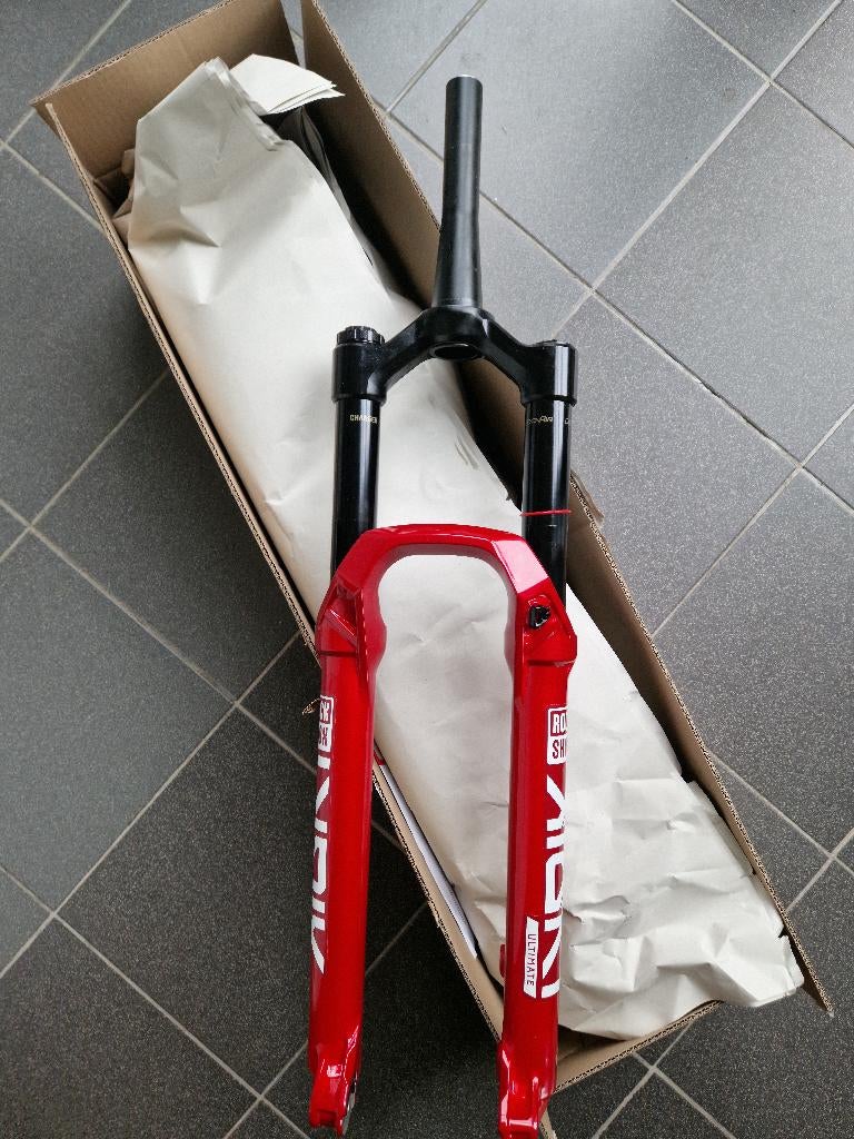 Rock Shox Lyrik 3.1 Ultimate 160, Ophalen, Nieuw, Voorvork