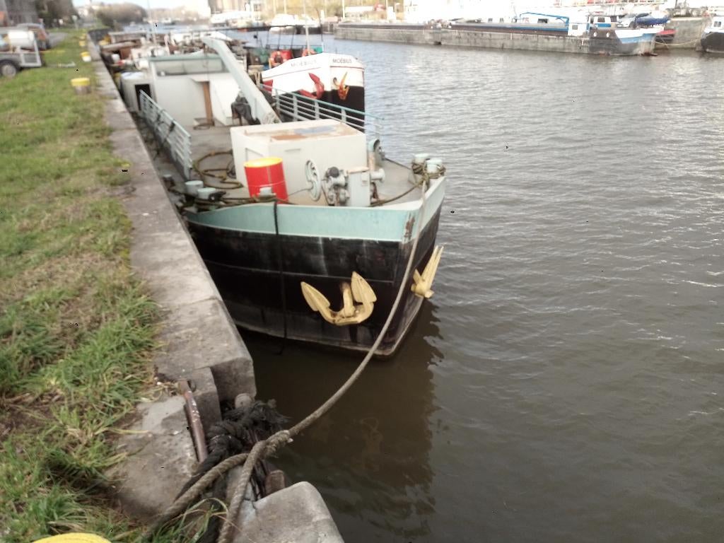 Péniche , bateau logement à finir., 50 ch ou plus, 12 mètres ou plus, Diesel, Acier