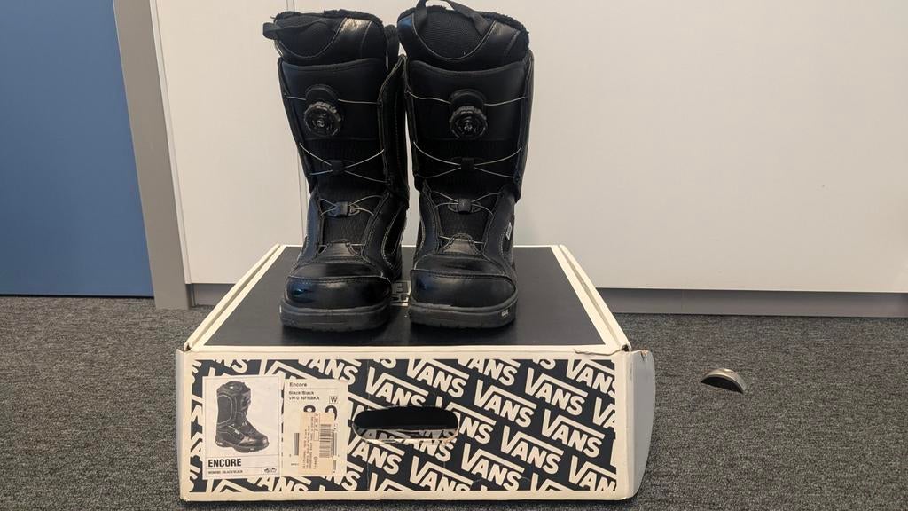 Titel: Vans Encore – Zwart – Maat 38 – Zo goed als nieuw, Sport en Fitness, Snowboarden, Ophalen, Zo goed als nieuw, Schoenen