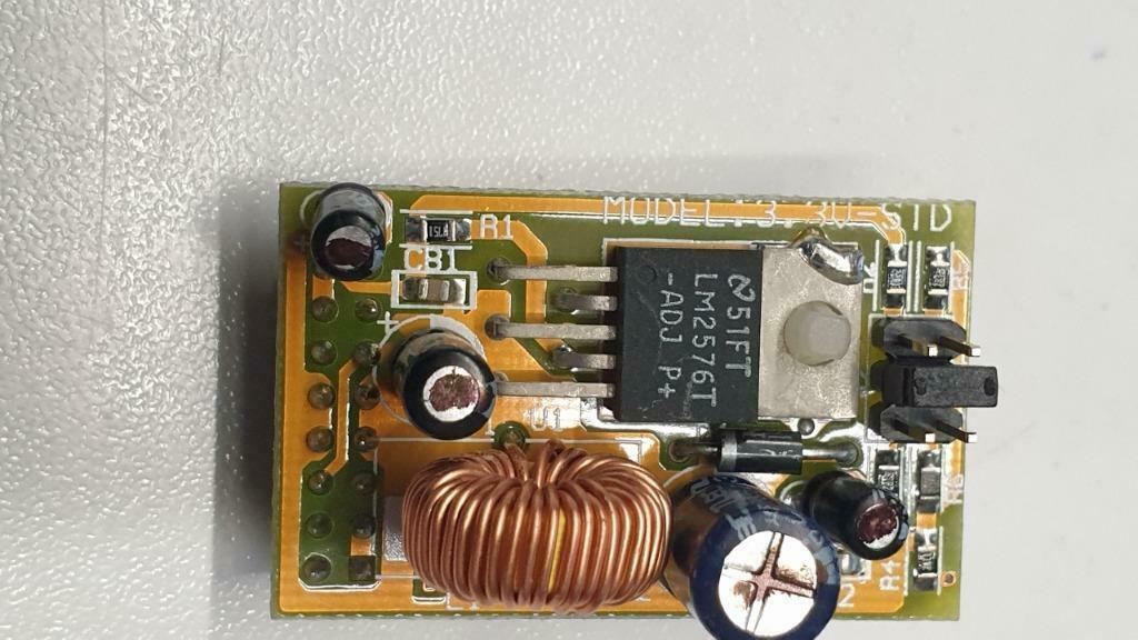 jw1084: spanningsregelaar 3 tot +- 40V max 3A op printje opg, Ophalen of Verzenden, Nieuw