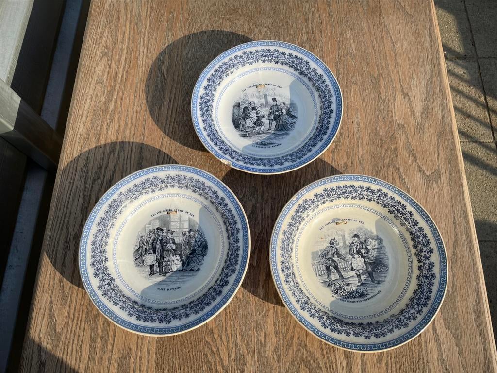 3 assiettes anciennes Boch Freres, Enlèvement ou Envoi