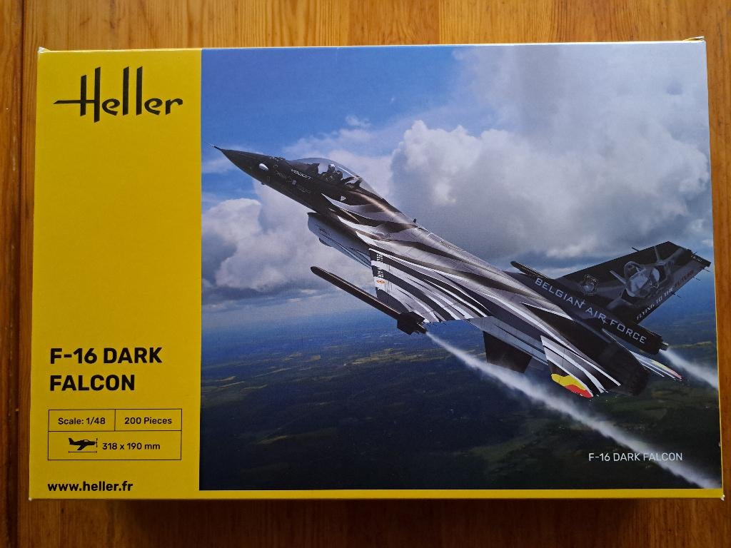 F-16 Dark Falcon  1/48, Hobby en Vrije tijd, Ophalen