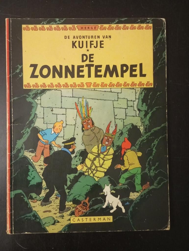 Kuifje de zonnetempel + de 7 kristallen, Ophalen of Verzenden, Gelezen
