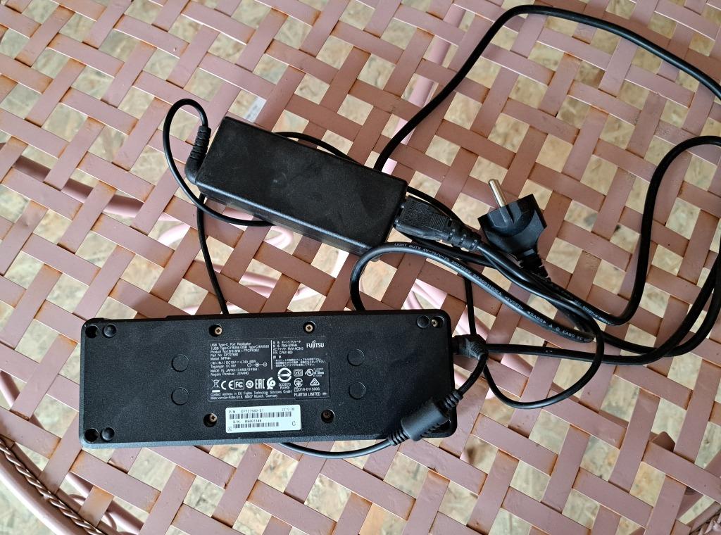 Fujitsu USB type-C Port Replicator NPR44 docking station, Ophalen, Gebruikt, Docking station
