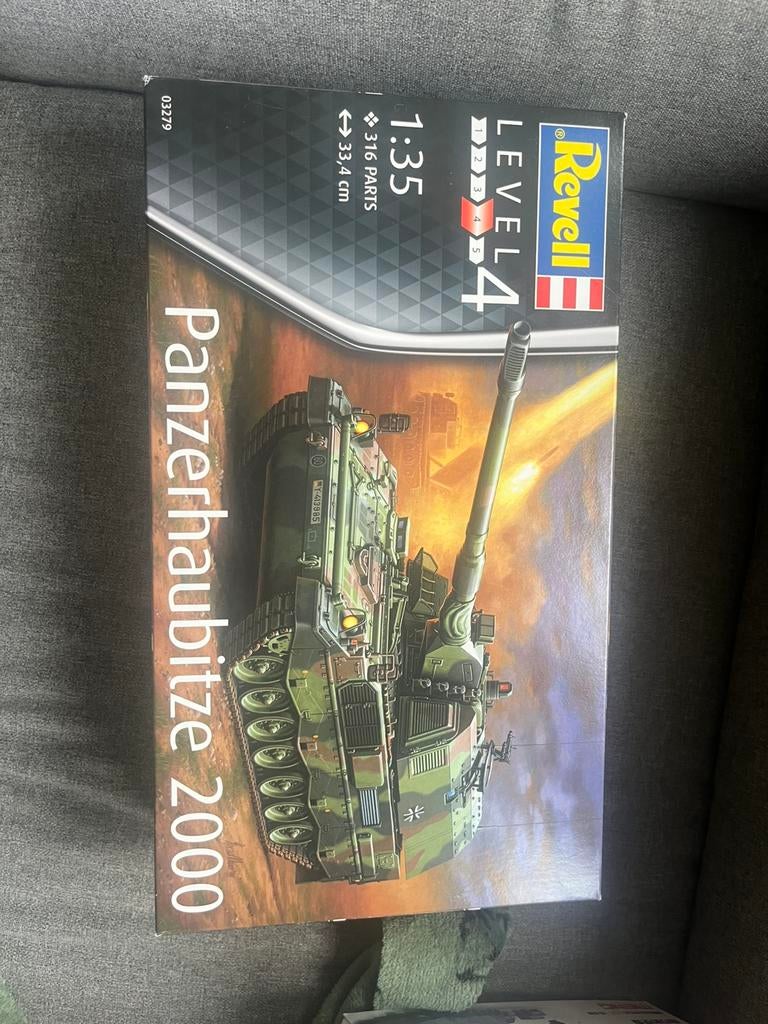 Revell PZH 2000, Tank, Nieuw, Ophalen of Verzenden, 1:32 tot 1:50