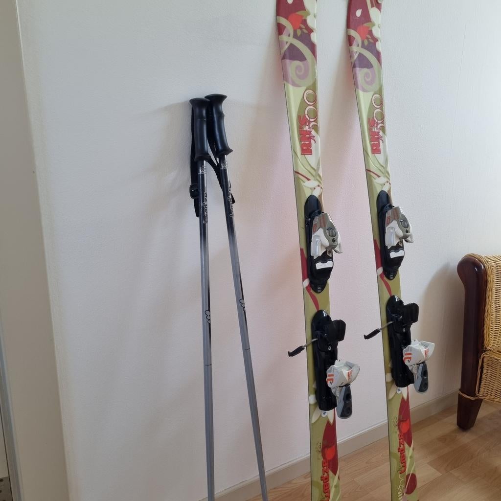 Ski latten & Skischoenen& skihelm, Sport en Fitness, Skiën en Langlaufen, Ophalen, Ski, Schoenen, Salomon