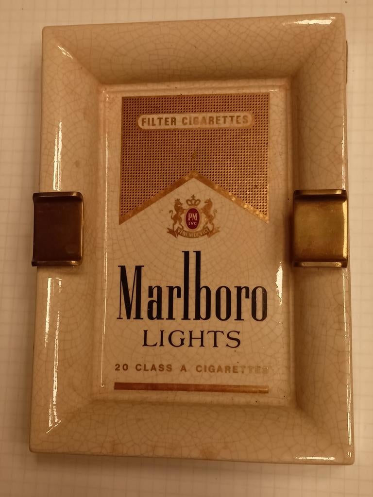 Marlboro aardewerk asbak nieuwstaat, Ophalen of Verzenden, Zo goed als nieuw, Asbak