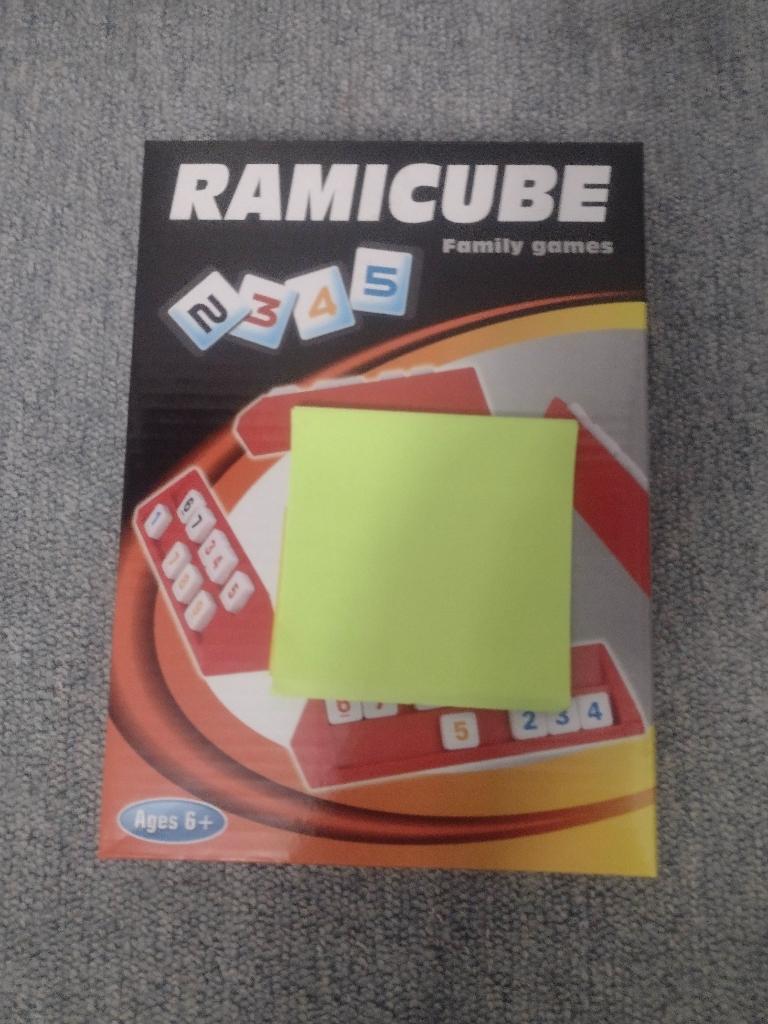 MOMENT DE PARTAGE ! Rummy / Rummi (petite boîte de jeu) NEUF, Ophalen of Verzenden, Nieuw, Jongen of Meisje