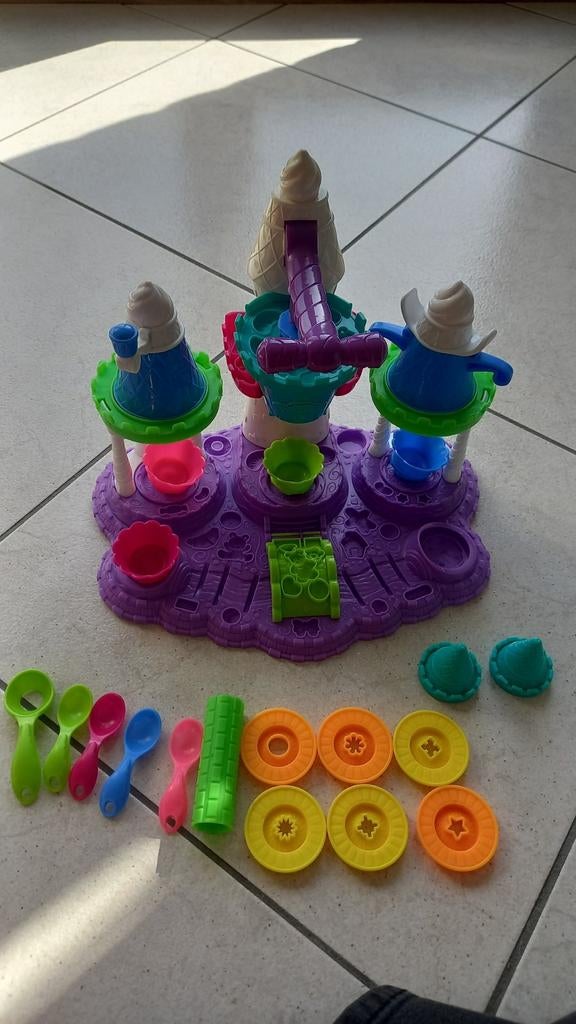 Château de plasticine, Enfants & Bébés, Jouets | Éducatifs & Créatifs, Enlèvement, Comme neuf, Bricolage