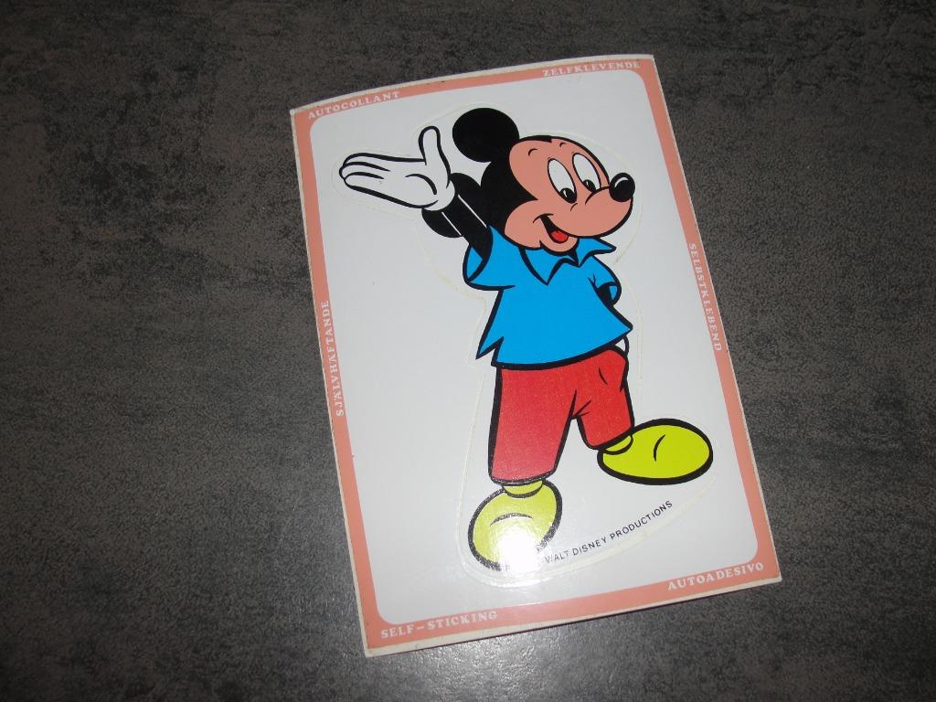 Oude postkaart met sticker van "Walt Disney" (jaren 1970), Ophalen of Verzenden, 1960 tot 1980, Ongelopen, Overige thema's