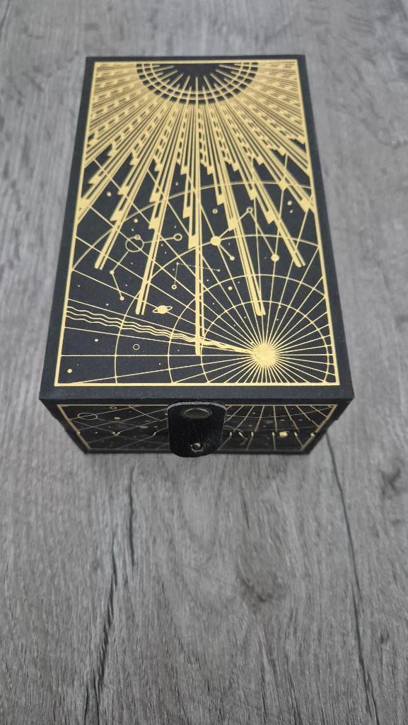 Tomorrowland Treasure Case 2022 incl kompas, Collections, Enlèvement ou Envoi