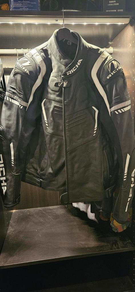Lederen motorpak richa alpinestars, Ophalen