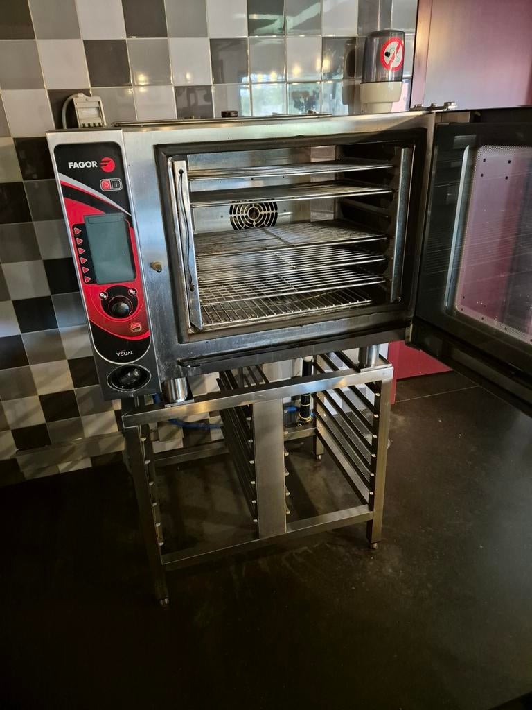 Combi steamer met inox voet, 6 verdiep., Zakelijke goederen, Horeca | Keukenapparatuur, Ophalen
