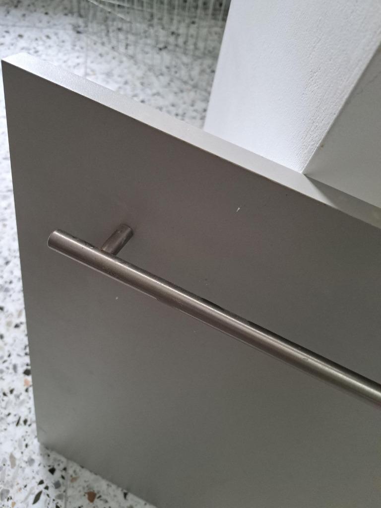 2 inox handgrepen, Ophalen of Verzenden, Zo goed als nieuw, Schroeven, Inox