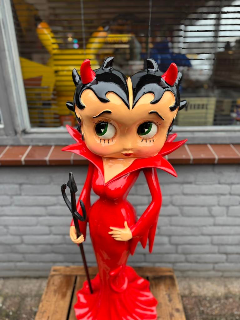 Statue du diable Big Betty Boop, Enlèvement, Utilisé, Humain