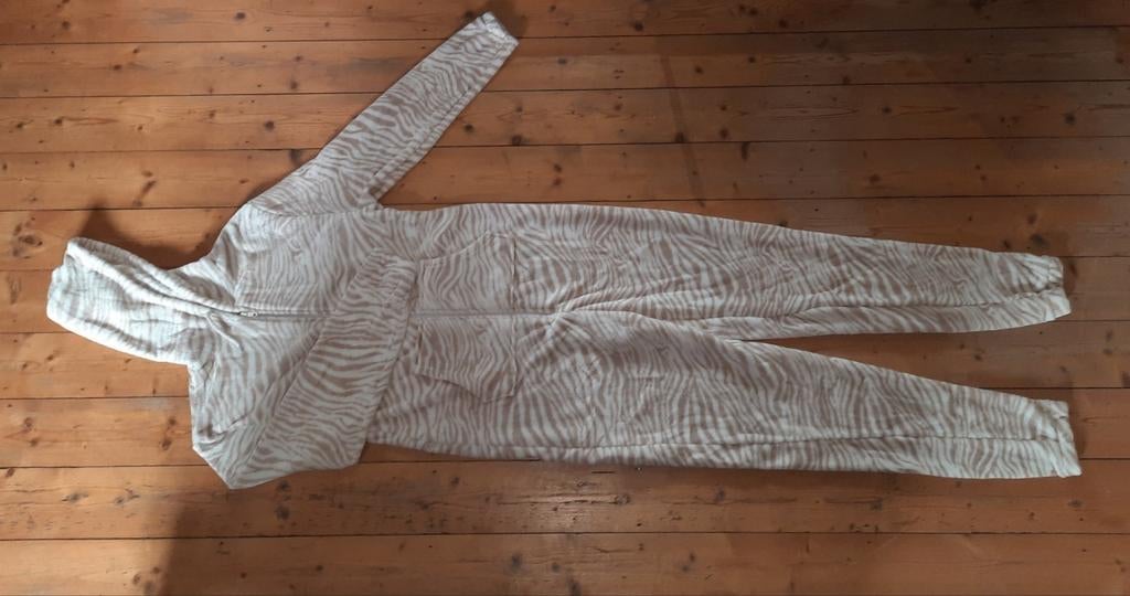 COMBINAISON, PYJAMA ET COMBINAISON NEUFS « L/XL », Enlèvement ou Envoi, Neuf, Taille 42/44 (L), Beige