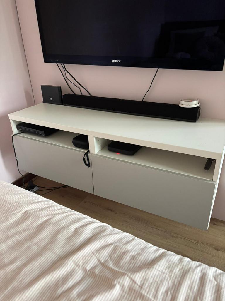 Tv meubel besta, Huis en Inrichting, Ophalen, Zo goed als nieuw