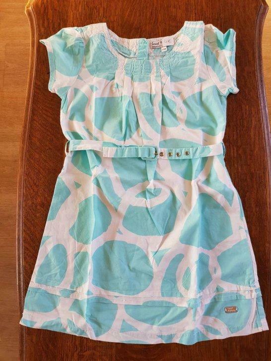 Robe blanche et turquoise taille 116, Enfants & Bébés, Utilisé, Fille, Robe ou Jupe