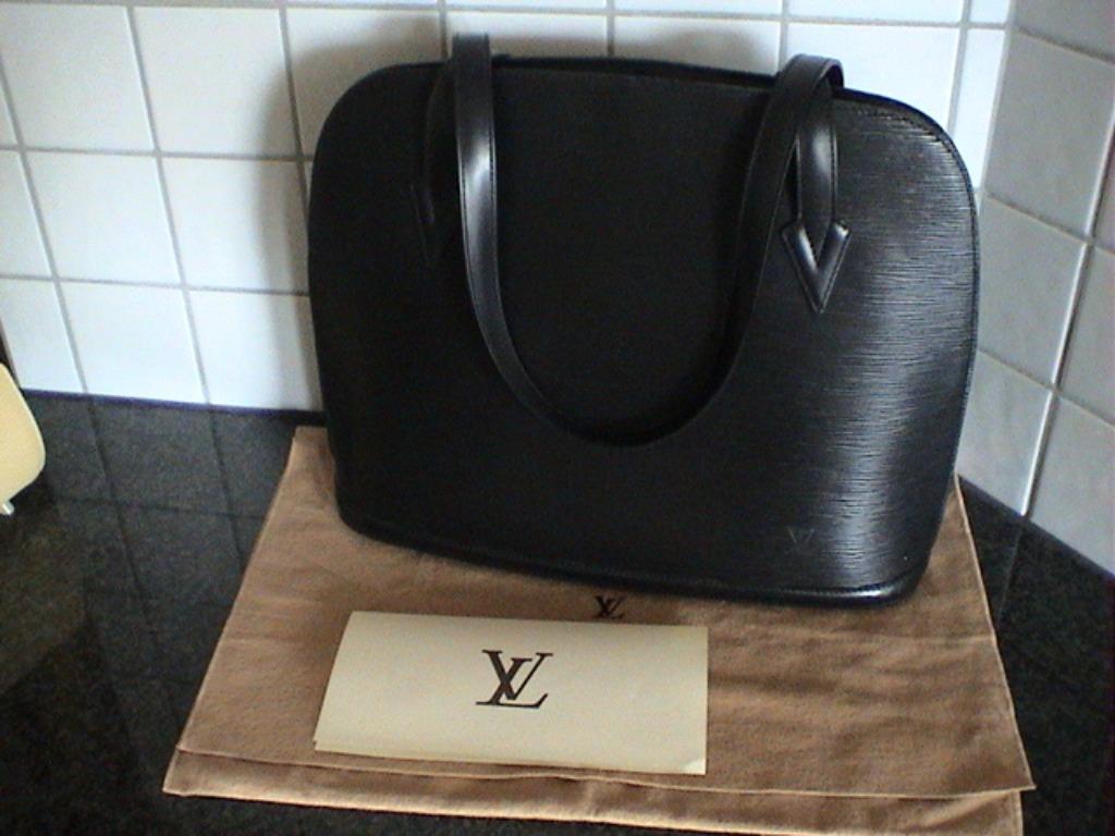 Louis Vuitton Lussac Epi Cuire Noir Black schoudertas, Ophalen of Verzenden, Gebruikt, Zwart, Schoudertasje