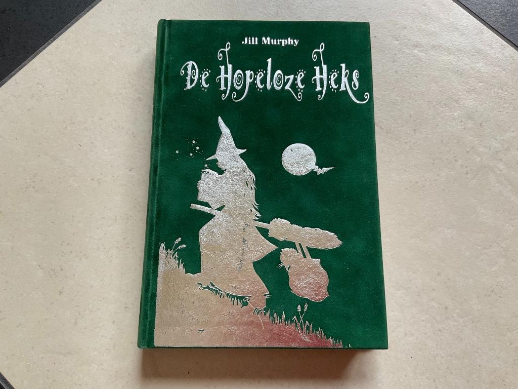 Boek De Hopeloze Heks 4 Gaat Naar Zee Jill Murphy, Ophalen of Verzenden, Zo goed als nieuw, Jill Murphy