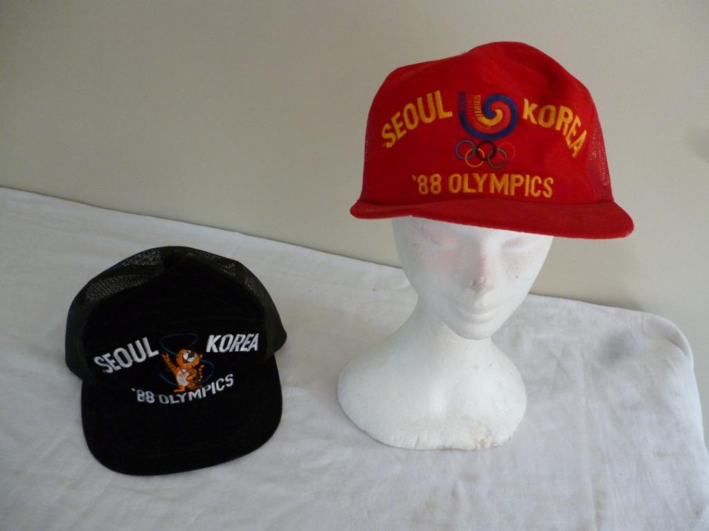 2 petjes SEOUL KOREA 1988 OLYMPICS sport supporter, Ophalen