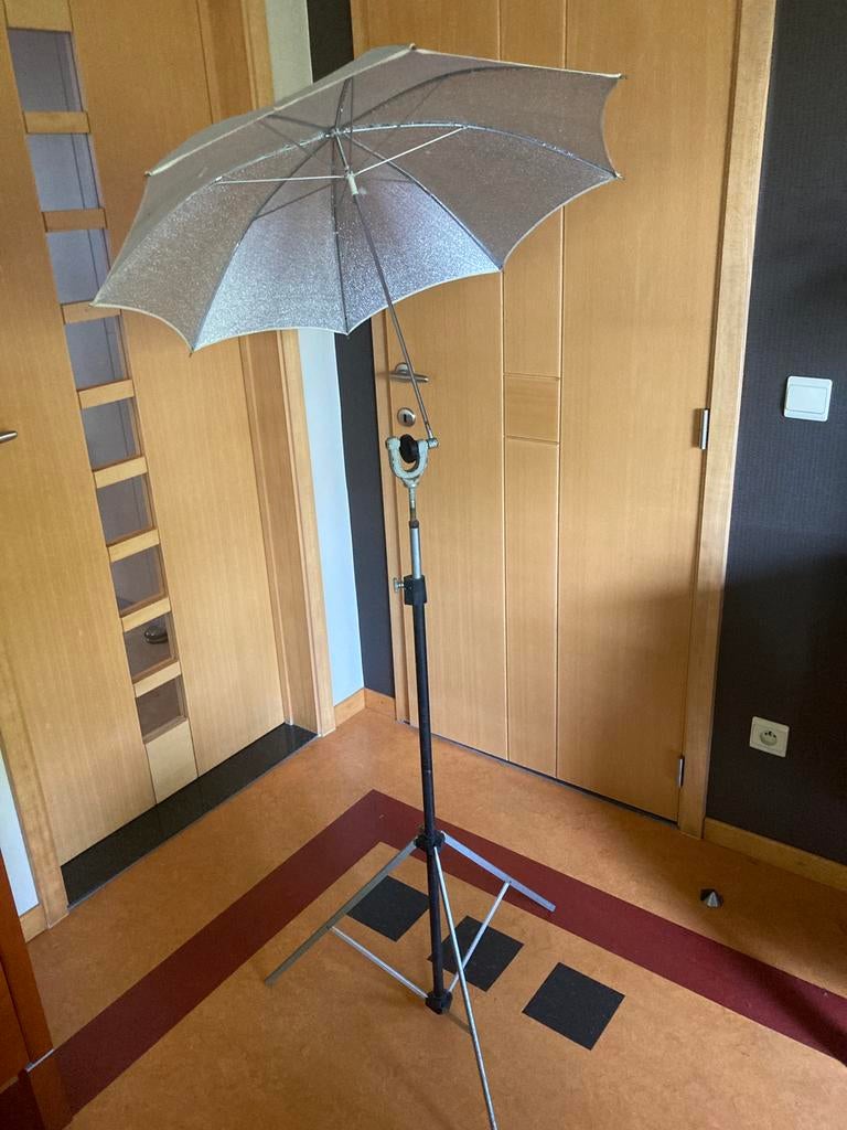 Flits paraplu + statief, Ophalen