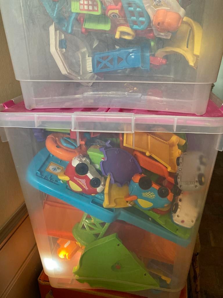 Vtech toetoet auto’s groot lot!, Kinderen en Baby's, Ophalen, Zo goed als nieuw