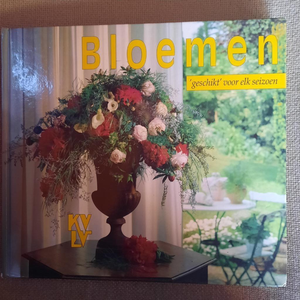 BLOEMEN GESCHIKT VOOR ELK SEIZOEN, Ophalen of Verzenden
