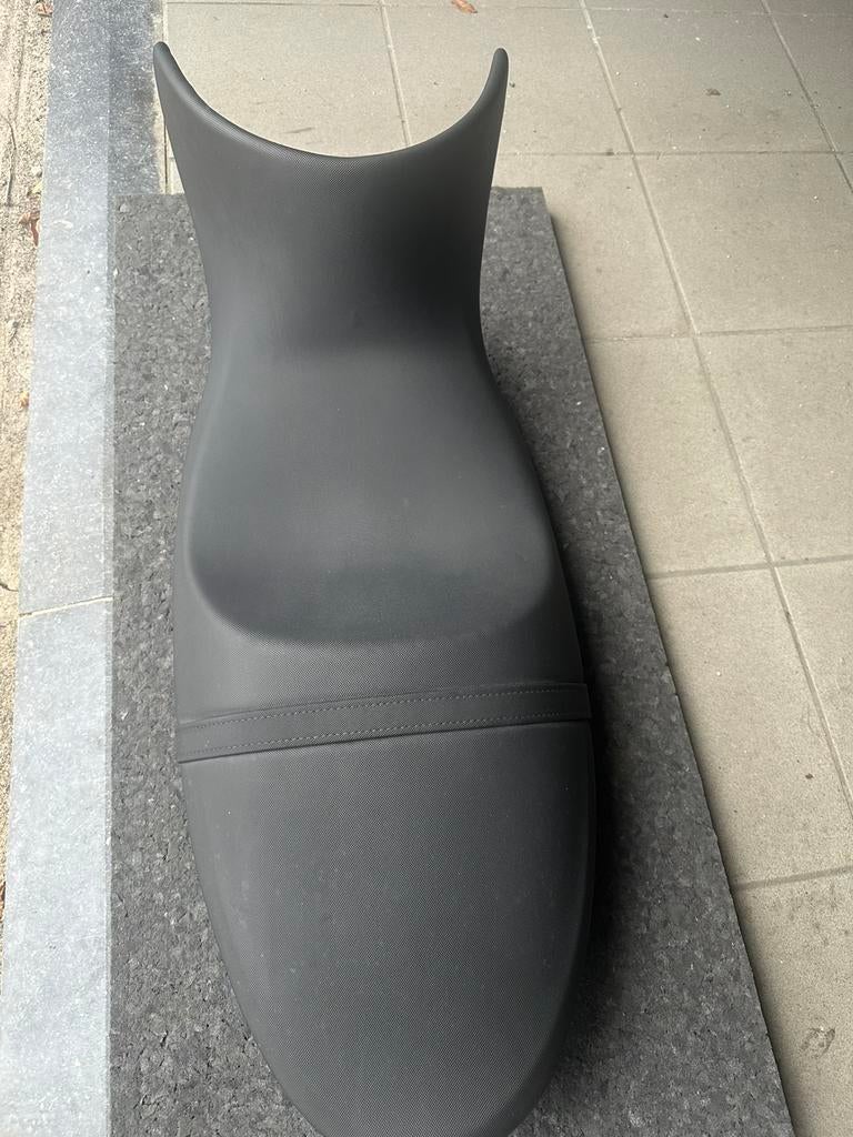 Bmw R1200R zadel (laag), Ophalen