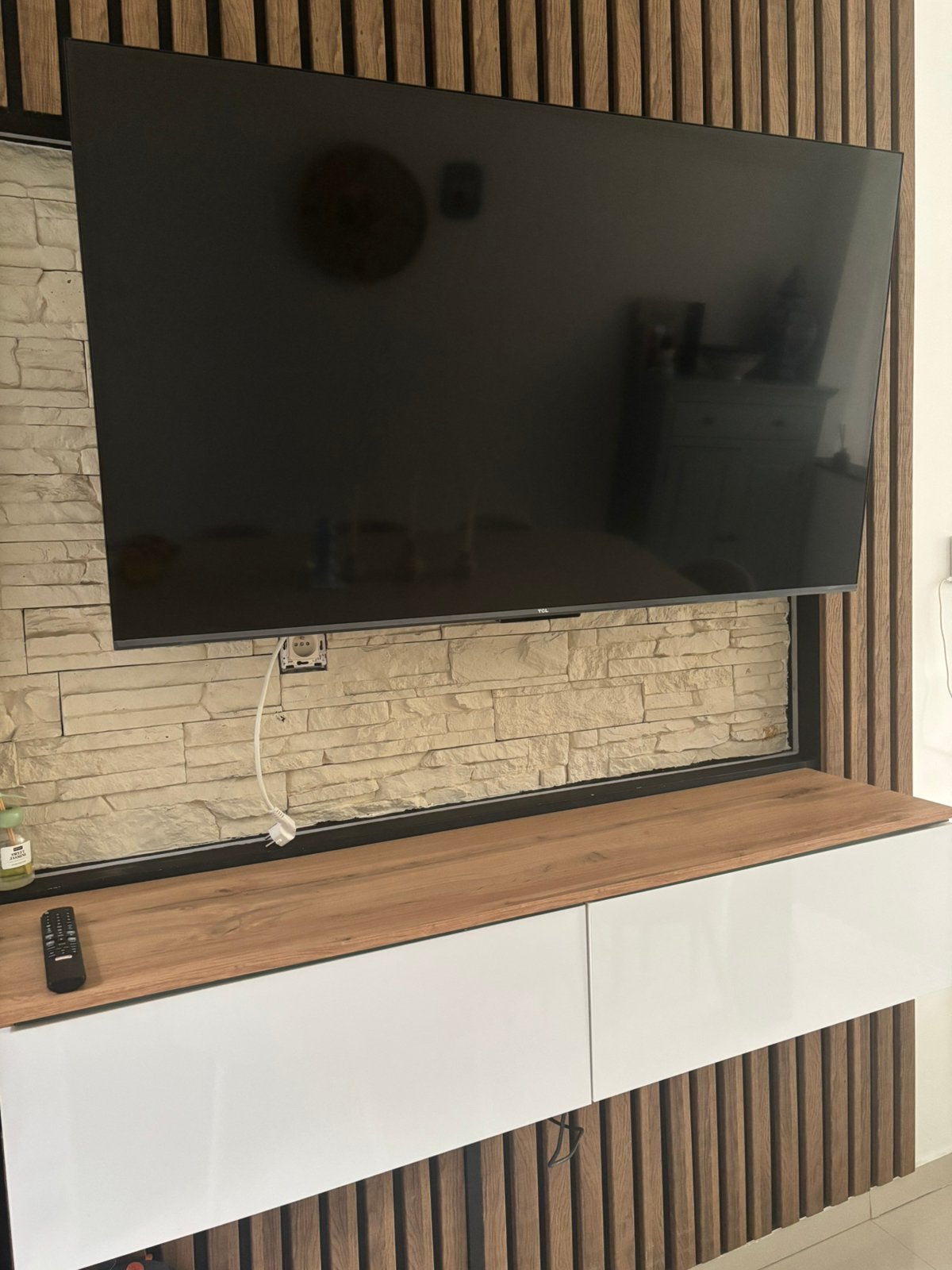Tv kast, Enlèvement, Comme neuf