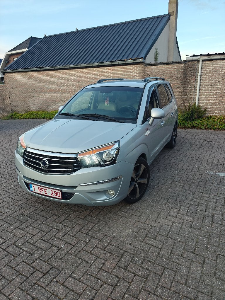 Ssang Yong Rodius lichte vrachtwagen, Auto's, SsangYong, Automaat, LED verlichting, Euro 6, 4 cilinders
