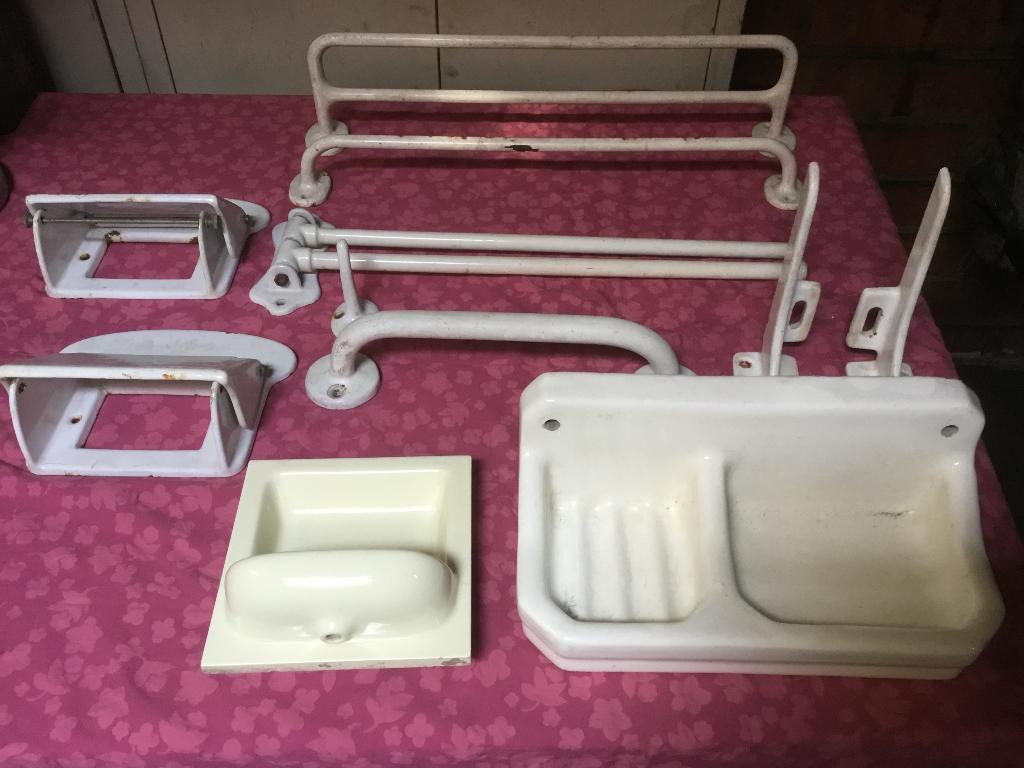 Retro badkamer accessoires, Huis en Inrichting, Ophalen, Gebruikt, Wit