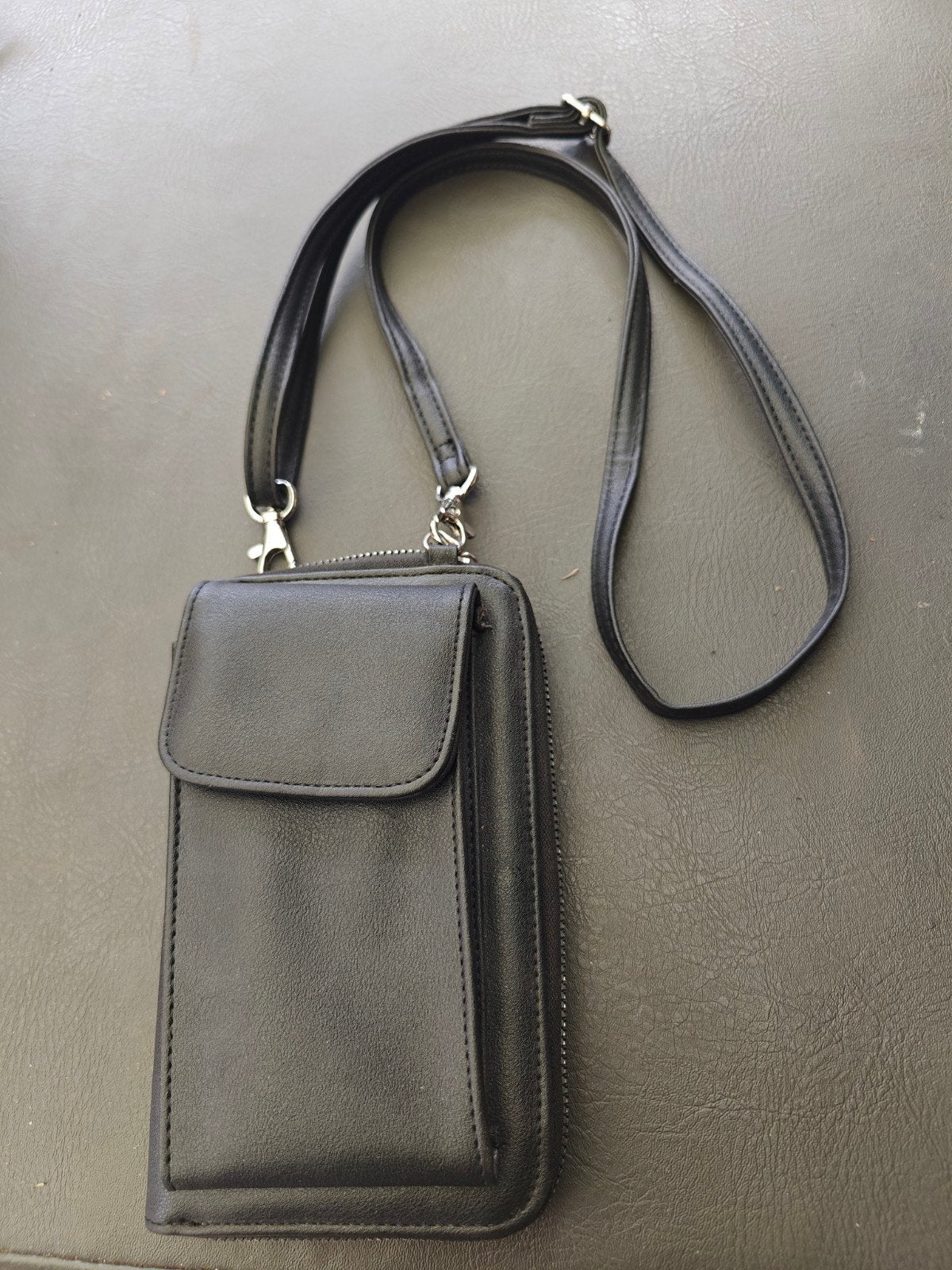 portemonnee/gsmzakje met riem, Handtassen en Accessoires, Tassen | Damestassen, Ophalen of Verzenden