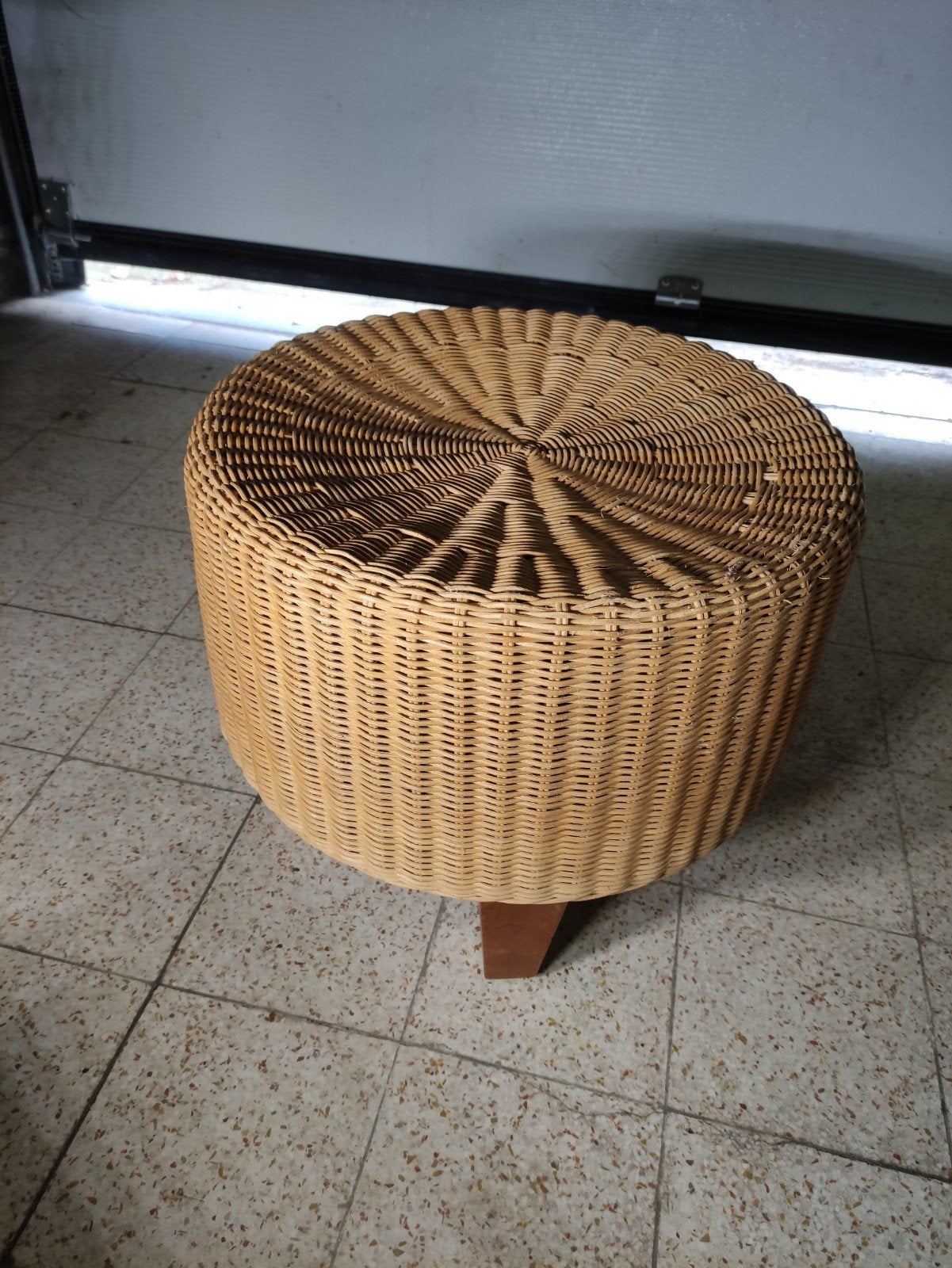 Pouf en rotin Diam 50 HT 39, Maison & Meubles, Enlèvement, Utilisé, Rond, Osier ou Rotin