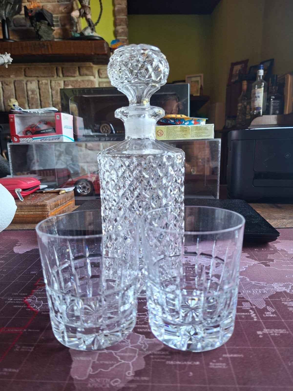 Set van whiskeykaraf en twee bijhorende tumblers, Enlèvement ou Envoi