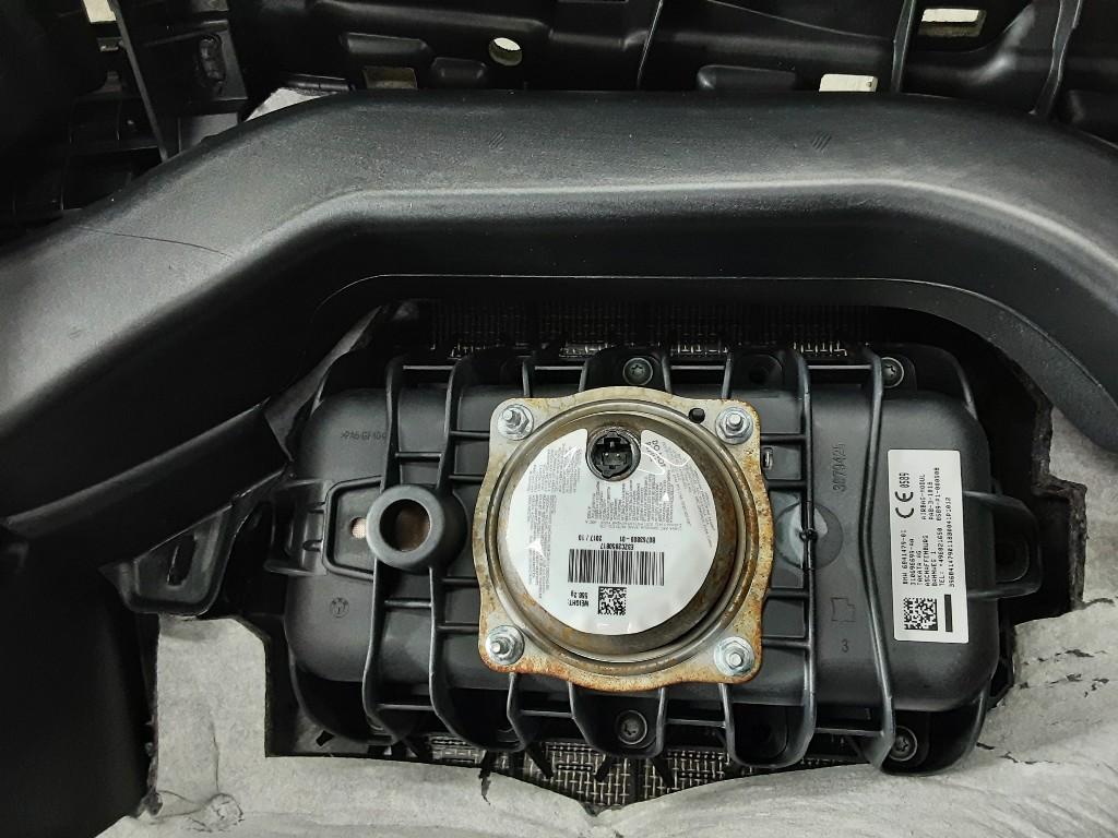 AIRBAG PASSAGER BMW X1 (F48) (01-2014/06-2022) (684147901), Mevr. I. Hauben, Utilisé, BMW, Rue de l'Espoir 34 34
4030  GRIVEGNÉE, BE