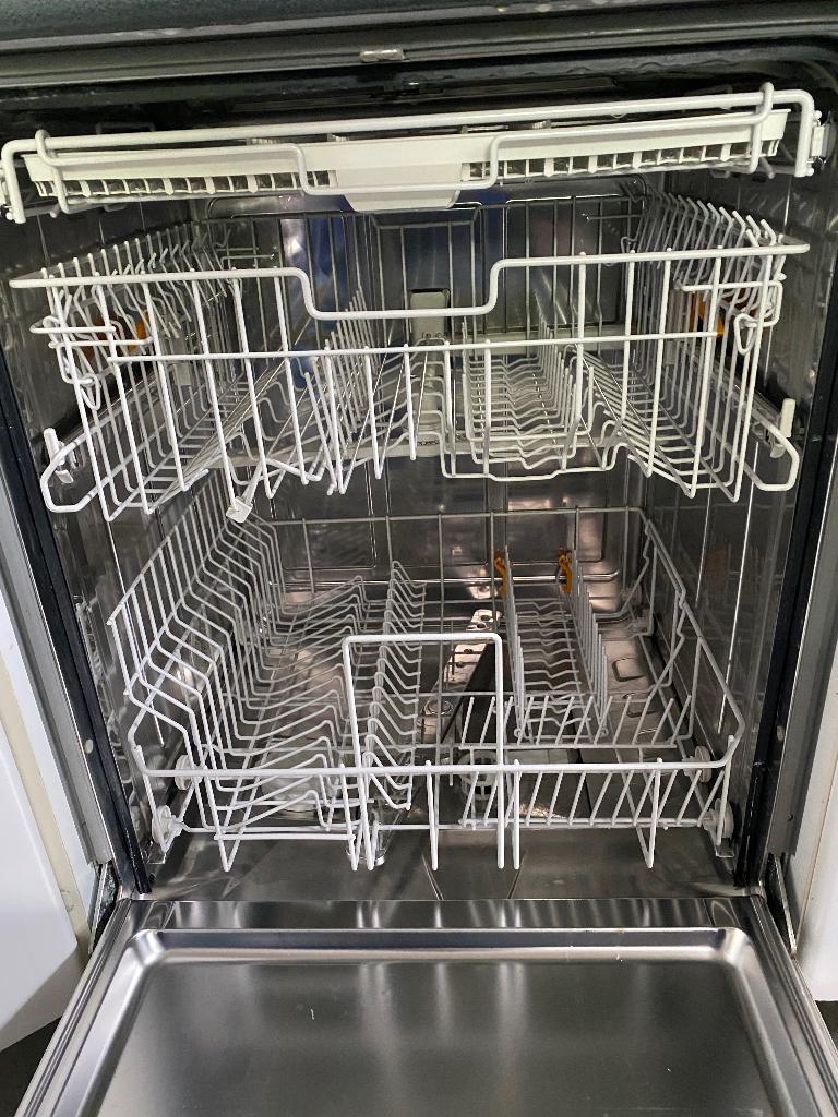 Vaatwasser Miele model G 2270 scvi, Elektronische apparatuur, Vaatwasmachines, Ophalen, Gebruikt, Minder dan 85 cm, 14 tot 18 liter