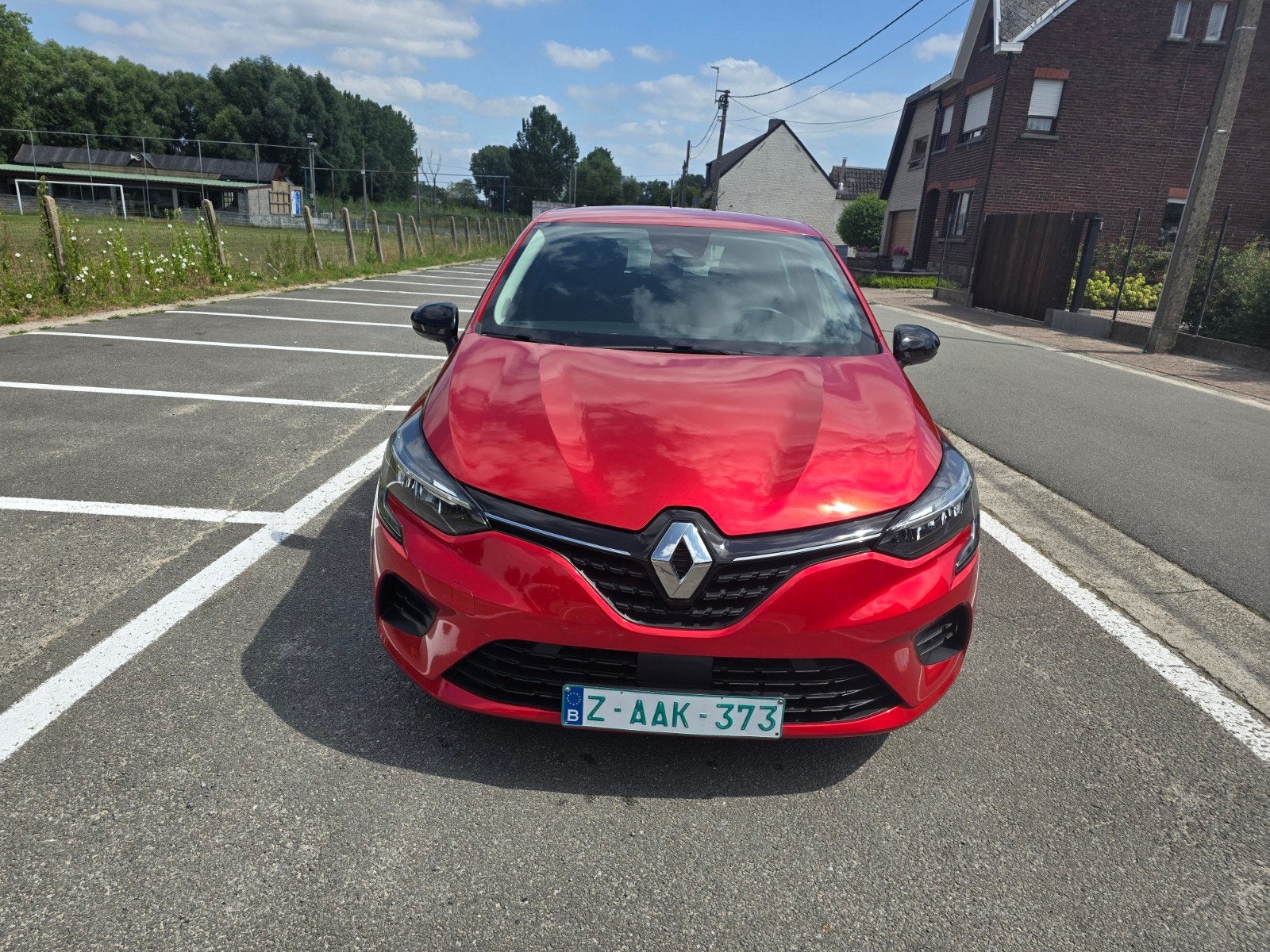 Renault clio Automaat 39250KM, Auto's, Multifunctioneel stuurwiel, https://public.car-pass.be/vhr/6c6b2b4e-5caa-4a9b-9017-2755cfe8888a