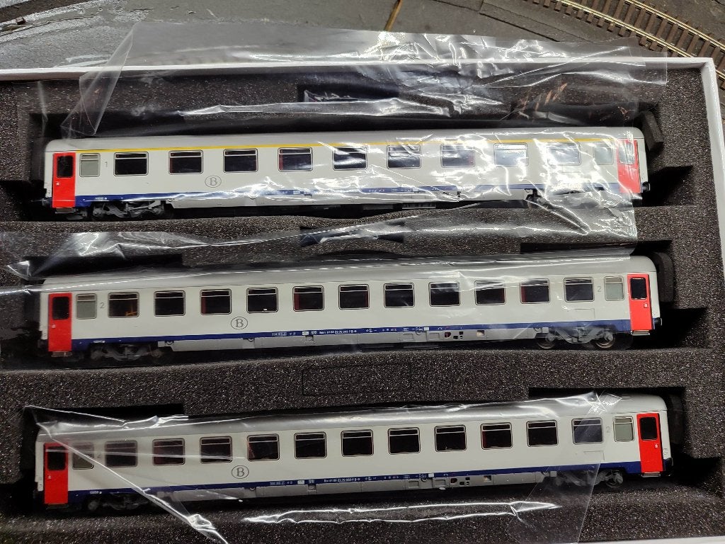 COFFRET DE VOITURE I6 NEW LOOK SNCB LS MODELS ref 42326, Autres marques, Analogique, Wagon, Comme neuf