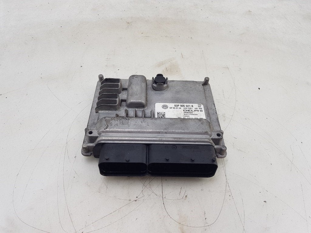 CALCULATEUR MOTEUR ECU Skoda Fabia II Combi, Autos : Pièces & Accessoires, Électronique & Câbles, Skoda, Utilisé