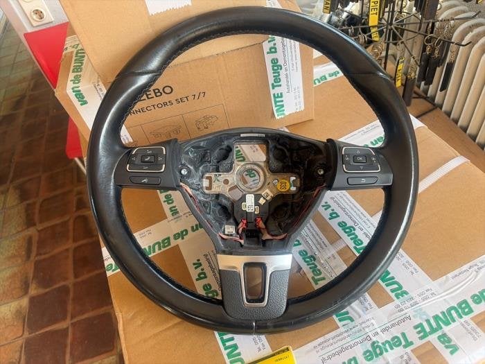 Stuurwiel van een Volkswagen Touran, Gebruikt, -, Volkswagen, -