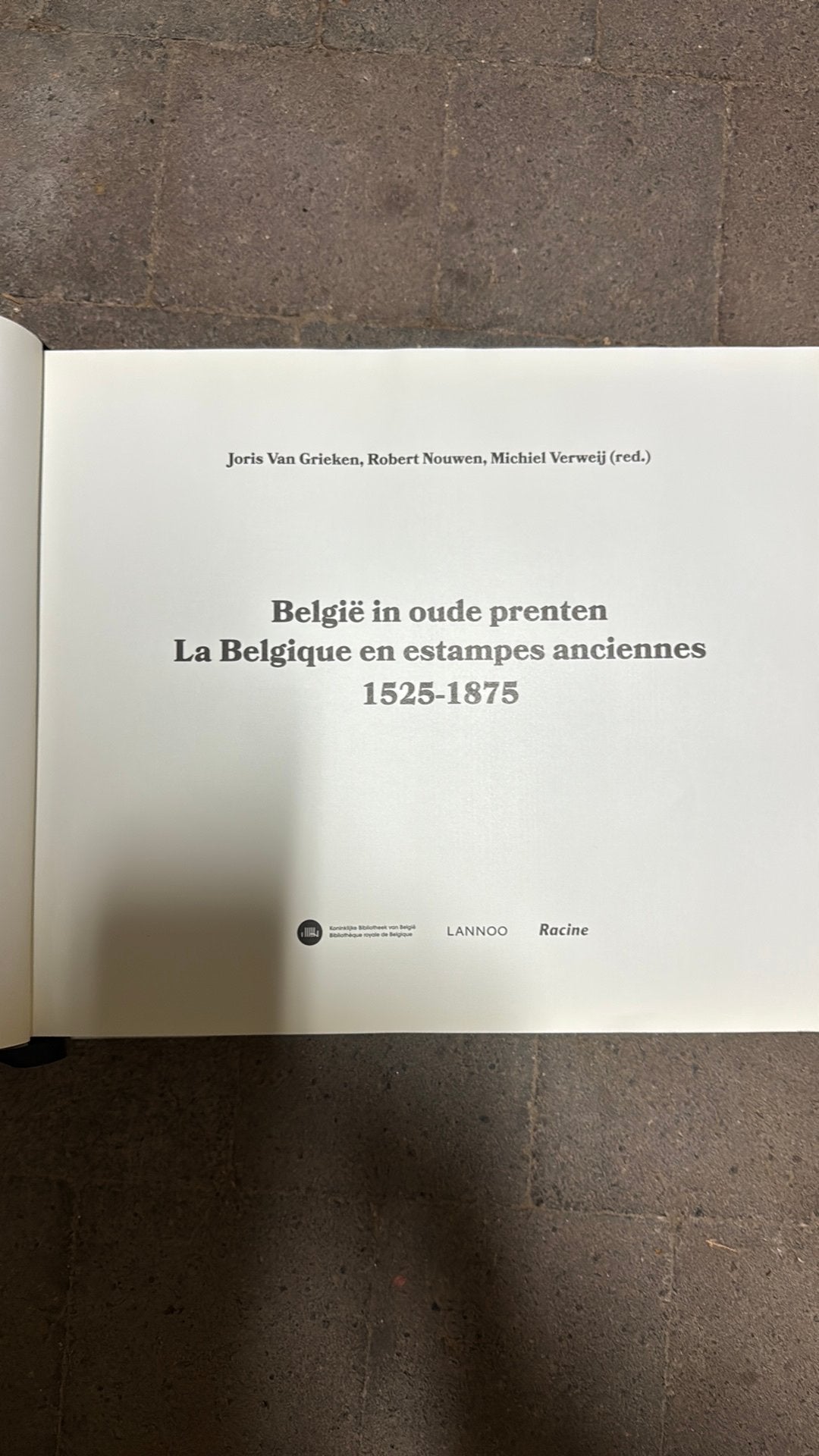 België in oude prenten / La Belgique en estampes anciennes, Ophalen
