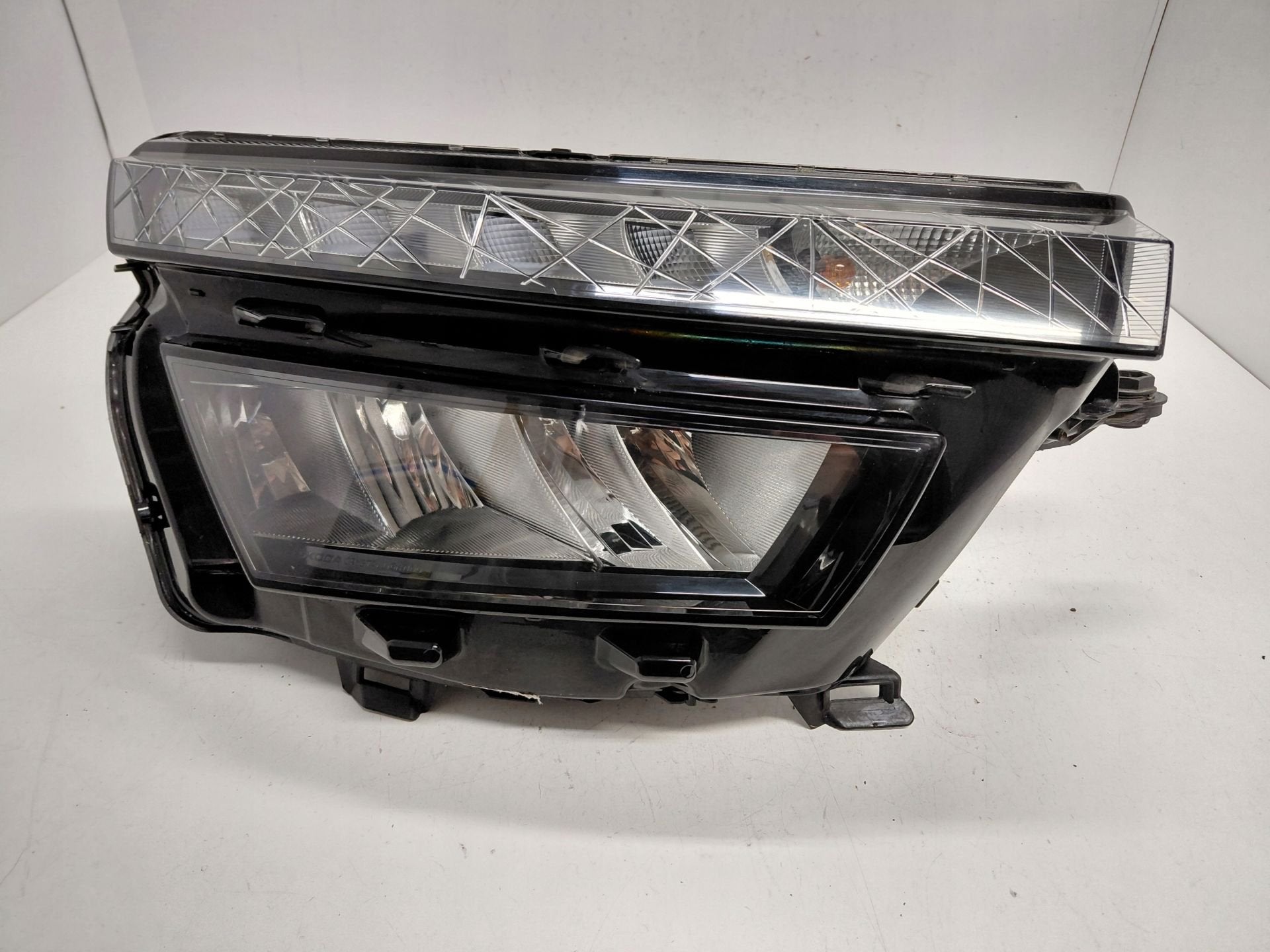 Skoda Kamiq Koplamp Rechts 658.941.016, Tr. Vaclava Klementa 869
293 01  Mlada Boleslav, CZ, Skoda, Skoda Auto a.s., Gebruikt