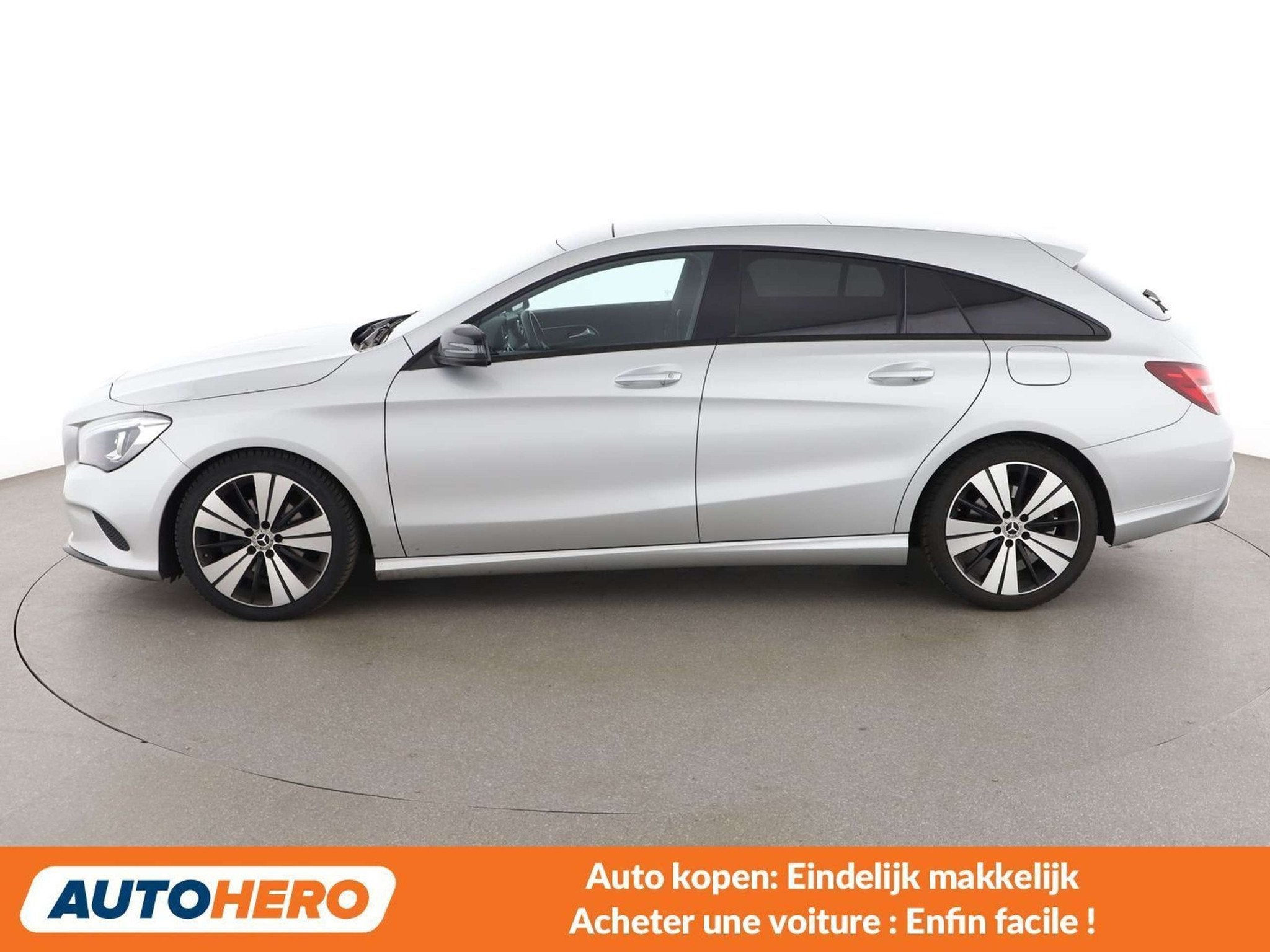 Mercedes-Benz CLA-Klasse 180 CLA 180 d Shooting Brake Urban, Autos, Mercedes-Benz, Achat, Boîte manuelle, 1465 kg, Noir